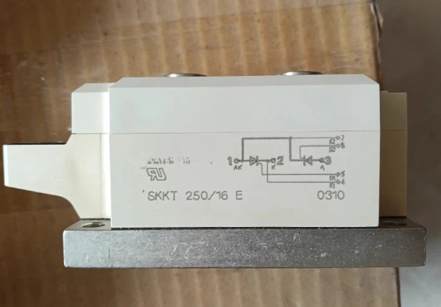 SCR 모듈 SKKT250/16E