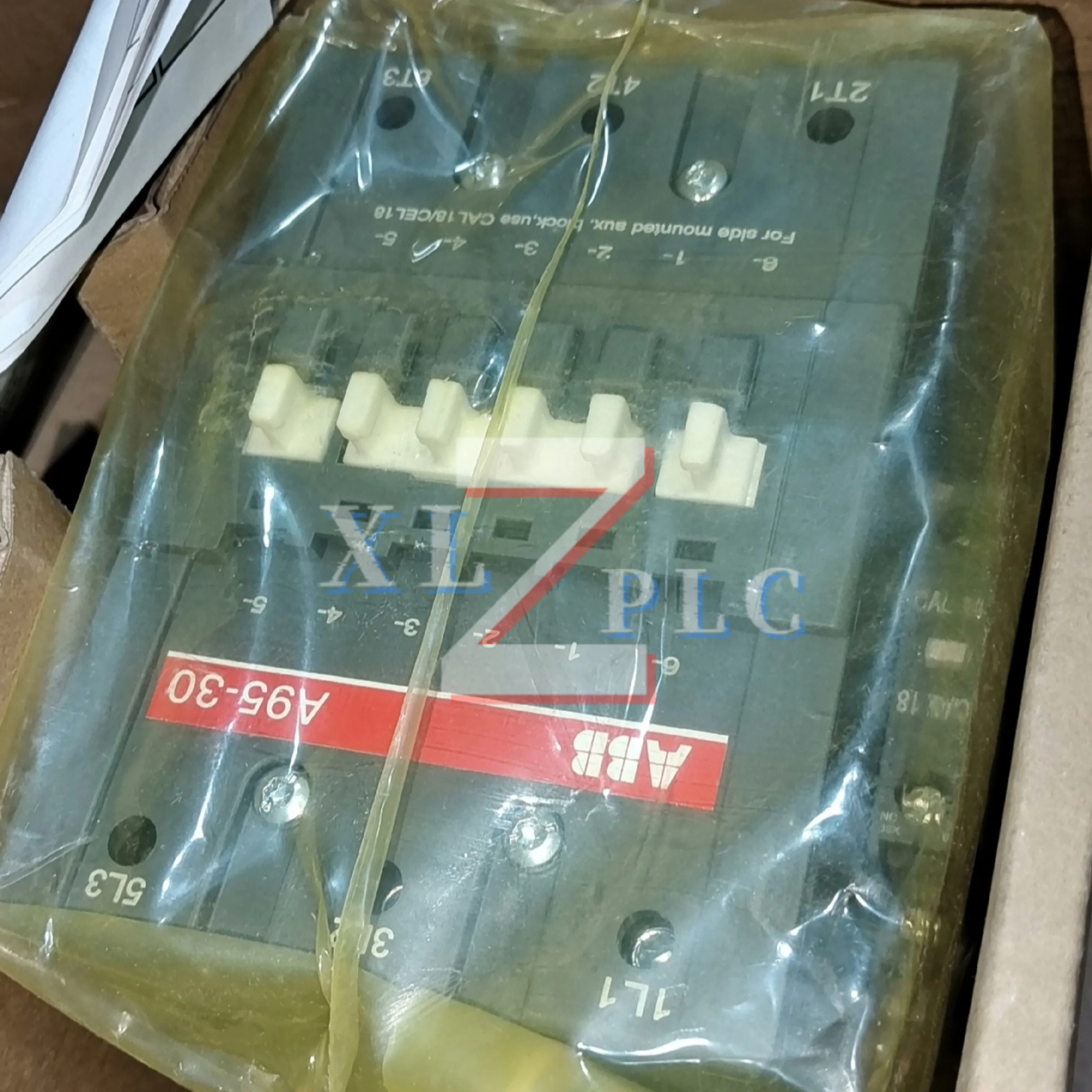 A95-30-11 AC110V 오리지널 접촉기