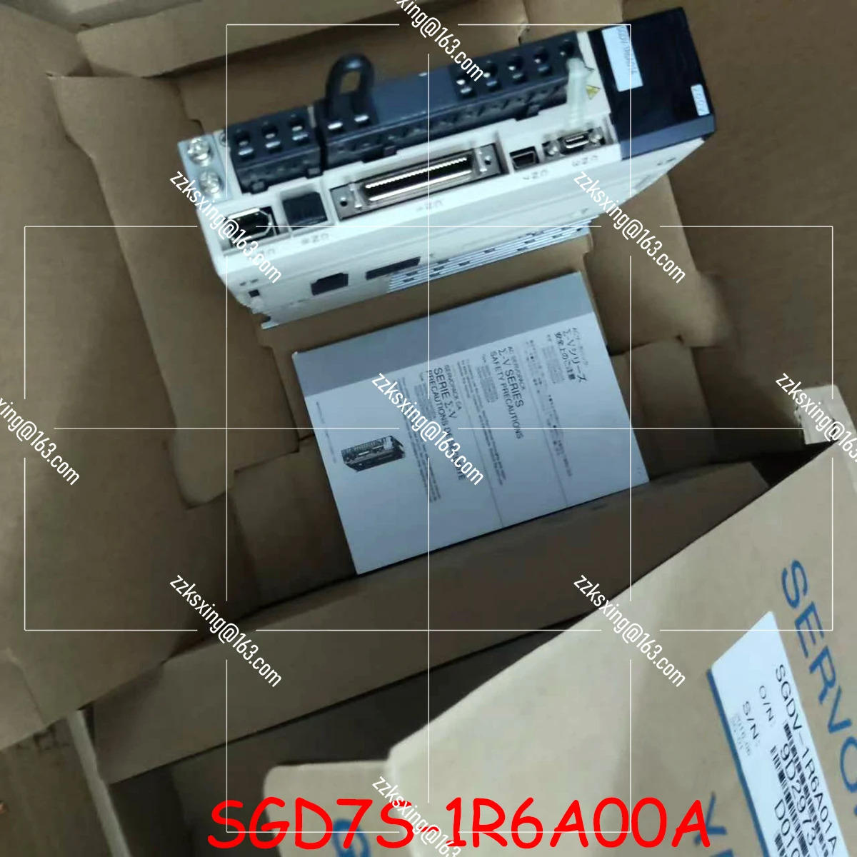SGD7S-1R6A00A 오리지널 서보 드라이버 신