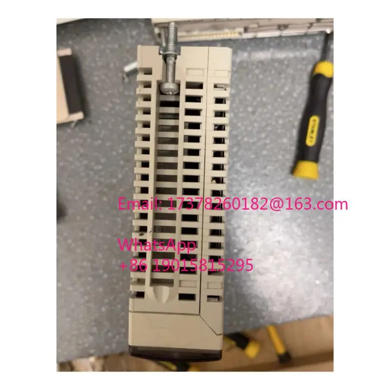 리퍼 TSXP5710 PLC 모듈 완료