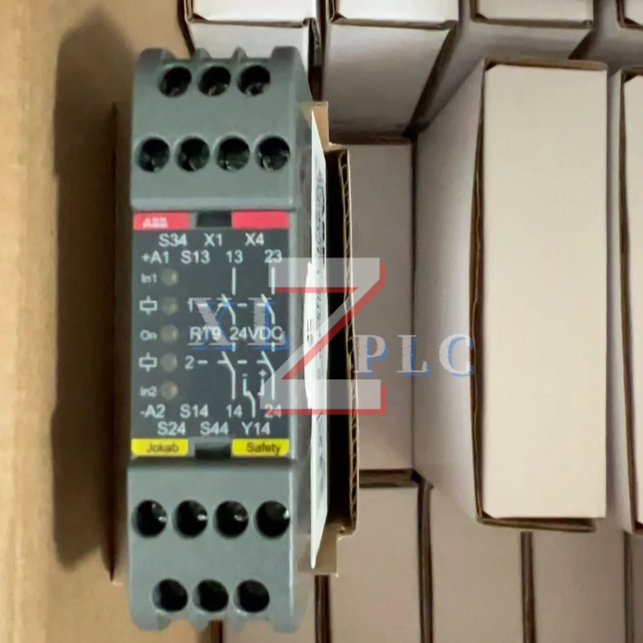 원본 2TLA010028R2000 2TLA010029R0000 2TLA010033R3000 안전 모듈