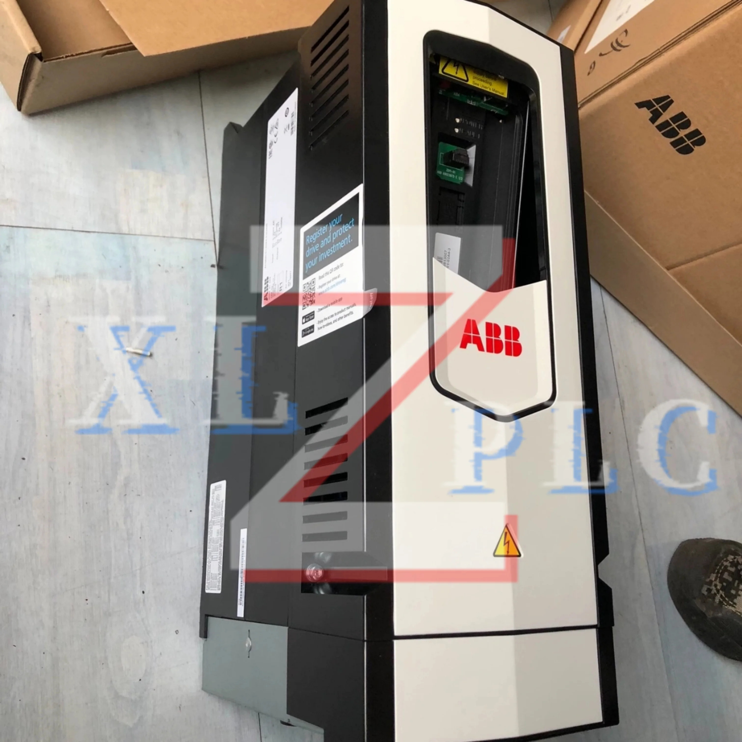 주파수 변환기 ACS880-01-02A4-3 ACS880-01-03A3-3