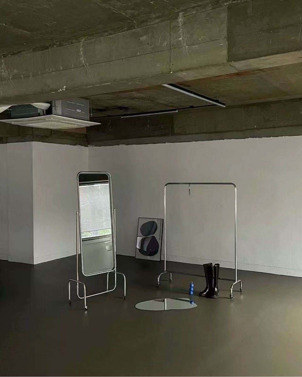 실버 탁상거울 스탠드 조절 미러 높이 벽걸이 조명 고급 인테리어 전신거울 - 상세 이미지 3