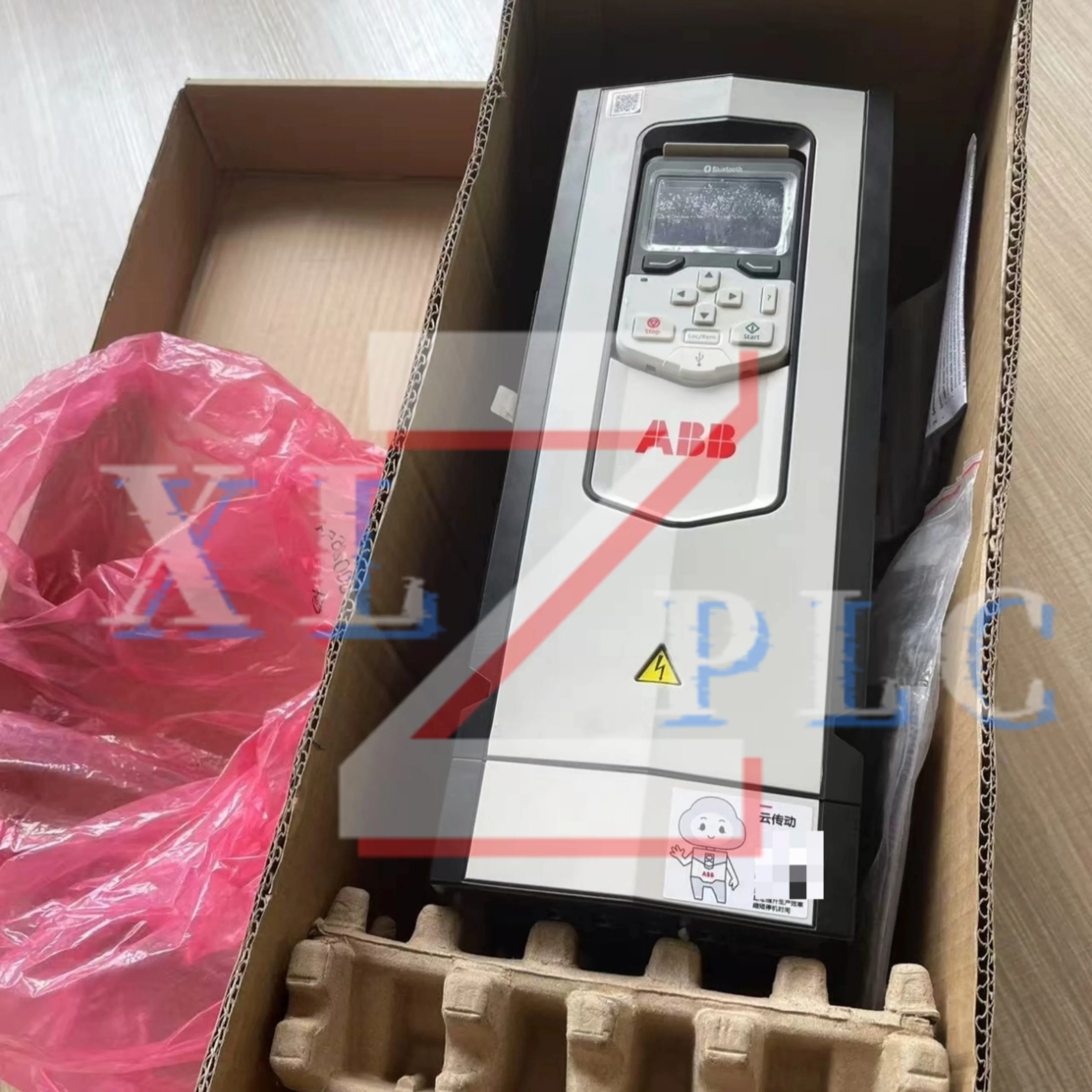 주파수 변환기 ACS880-01-032A-3 ACS880-01-038A-3 내 새