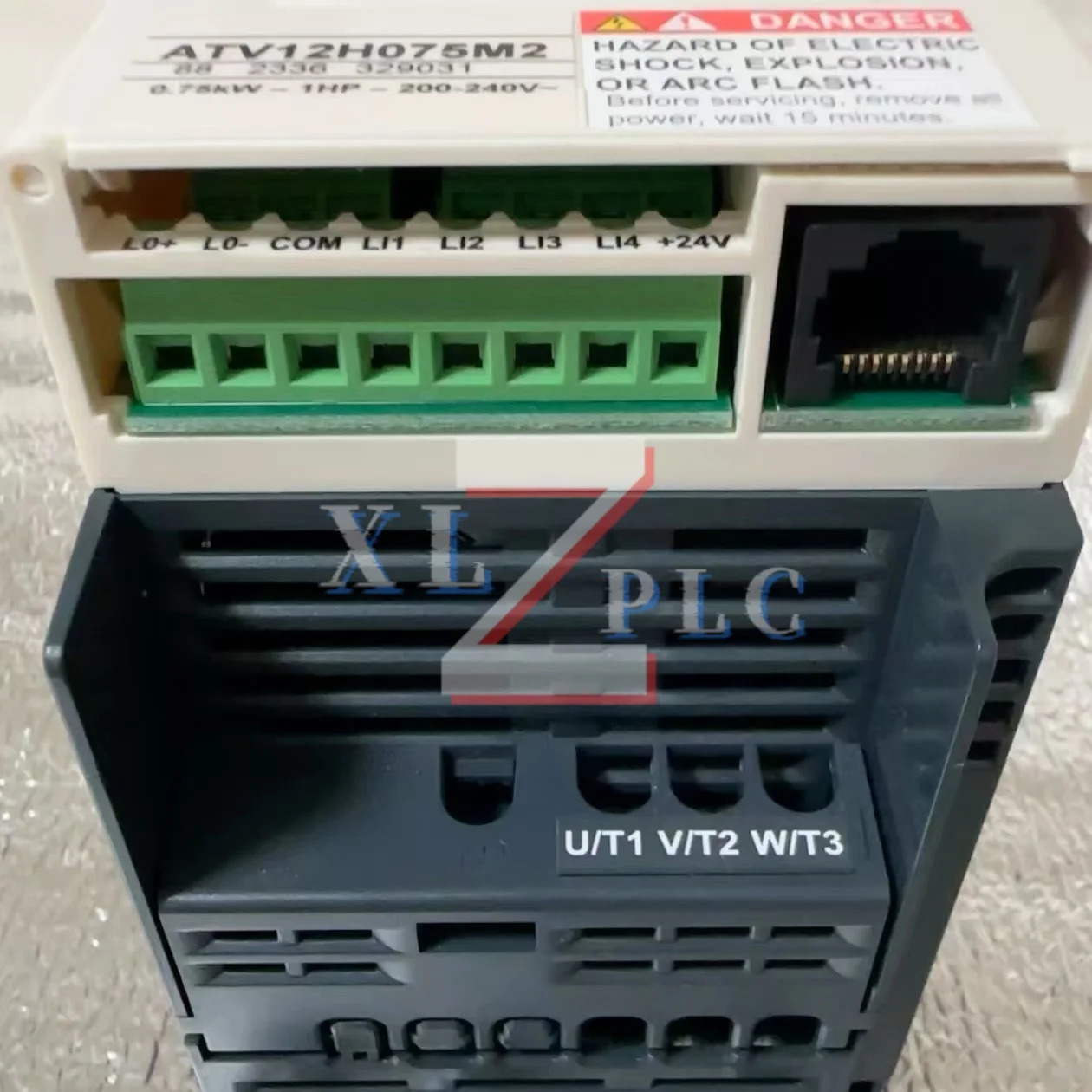 ATV12H075M2 ATV12HU22M3 주파수 변환기 신규 입고