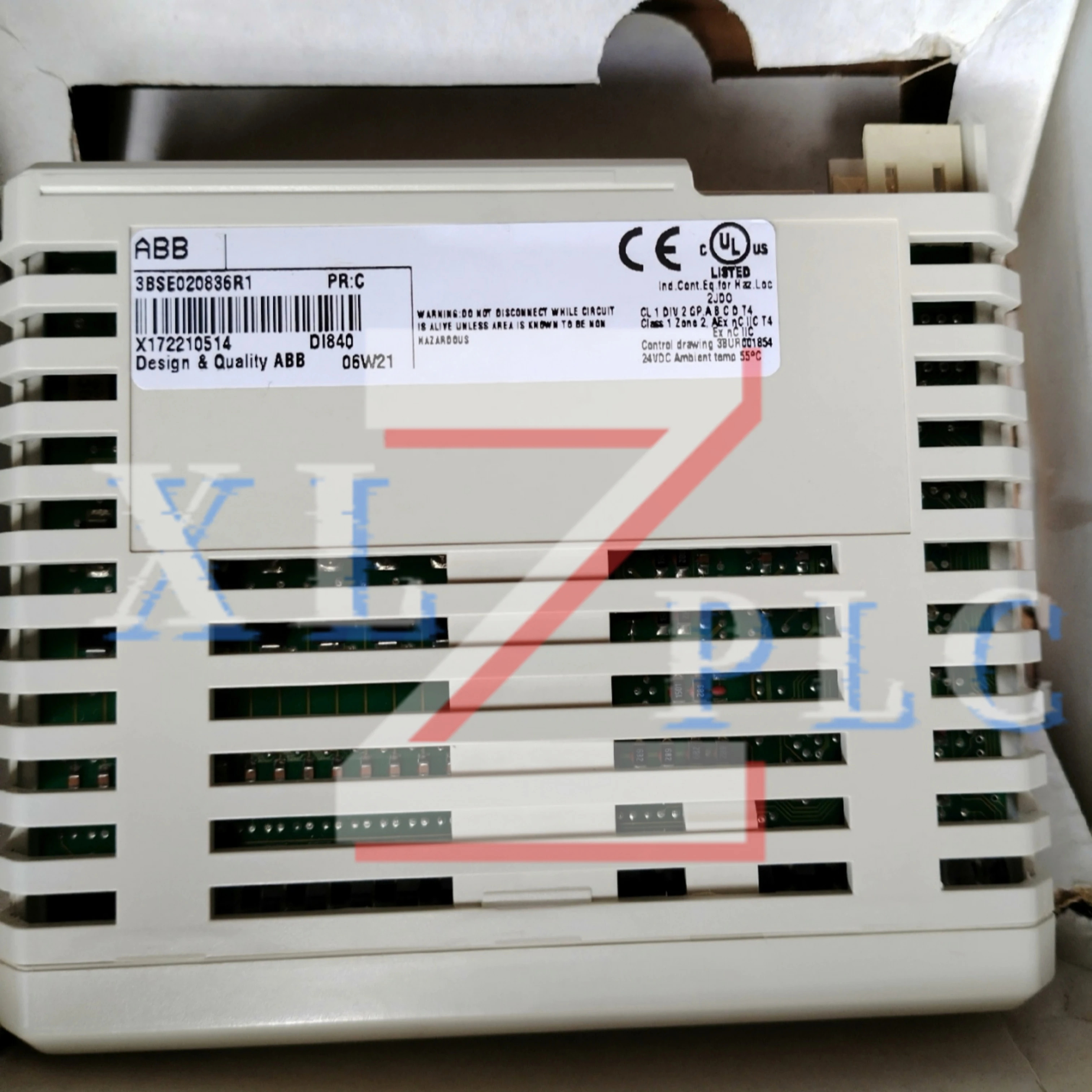 PLC 모듈 새 DI840 3BSE020836R1 DO524 1SAP240700R0001 DO801 3BSE020510R1 DO802 3BSE022364R1 DO810 3BSE0