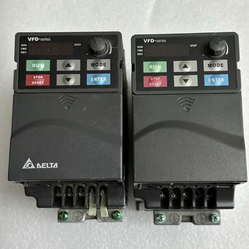 리퍼 주파수 변환기 VFD004E21A 0.4KW 220V OK