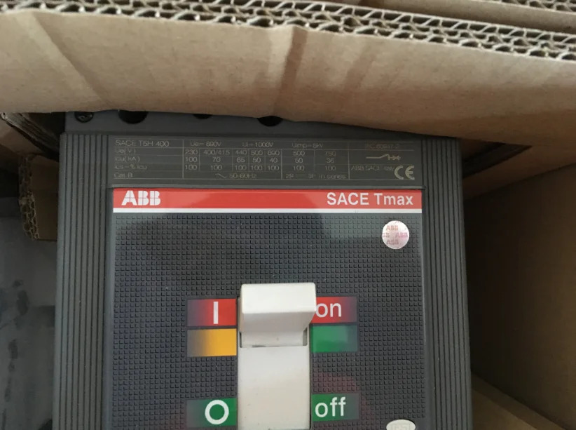 오리지널 ABB Tmax 몰드 케이스 회로차단기 T5H400 PR221DS-LSI R400 FF 신