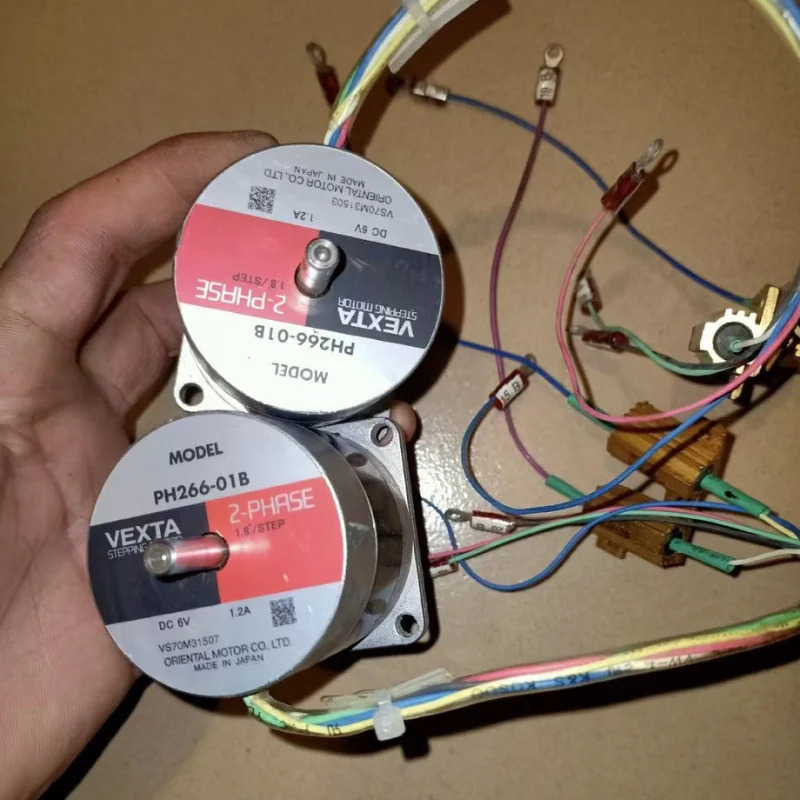 리퍼 스텝퍼 모터 PH266-01B OK 6V 1.2A