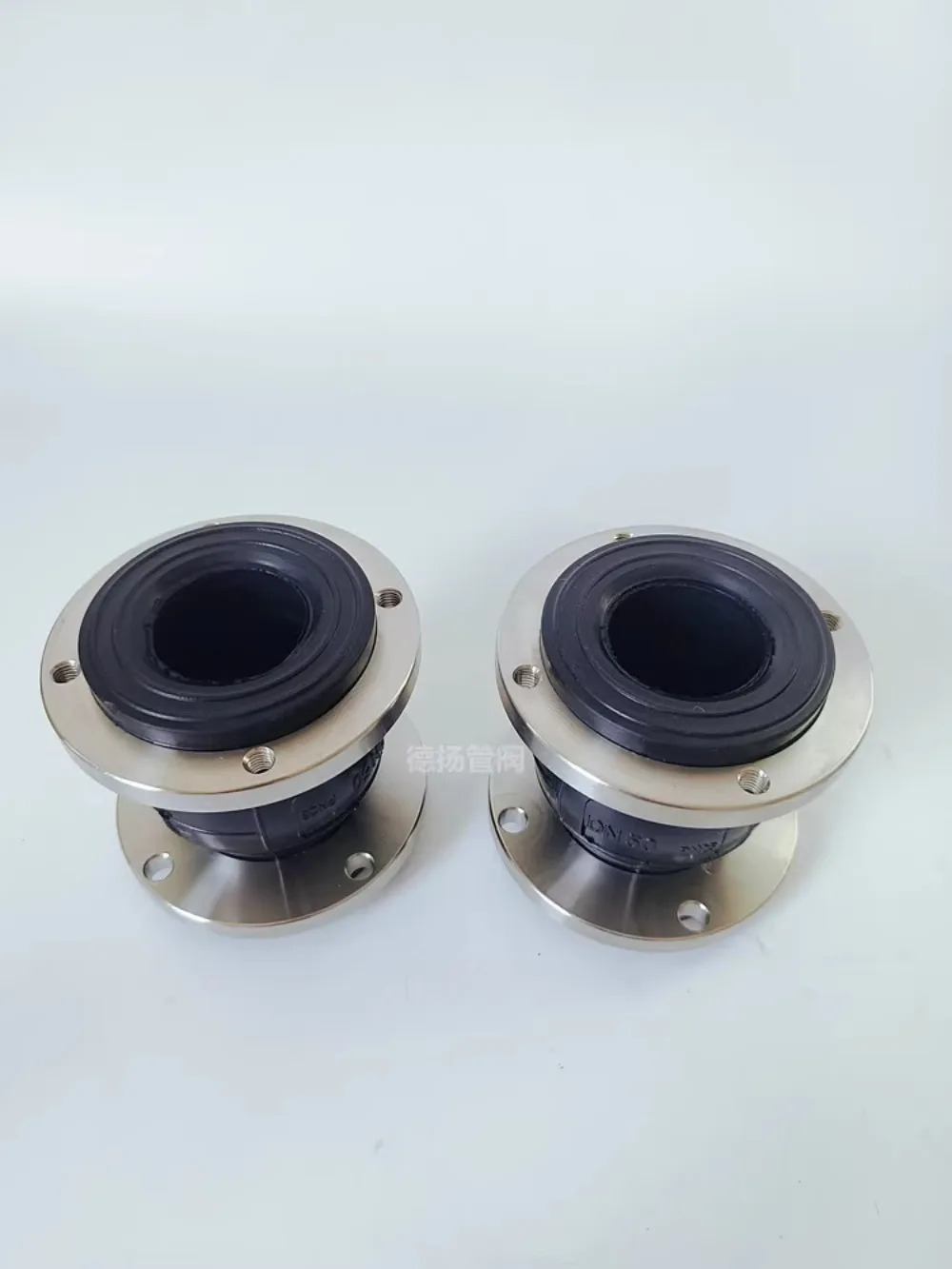 304 스테인레스 스틸 팬더 물 공급 특수 고무 소프트 조인트 EPDM 유연고무 연결 DN50
