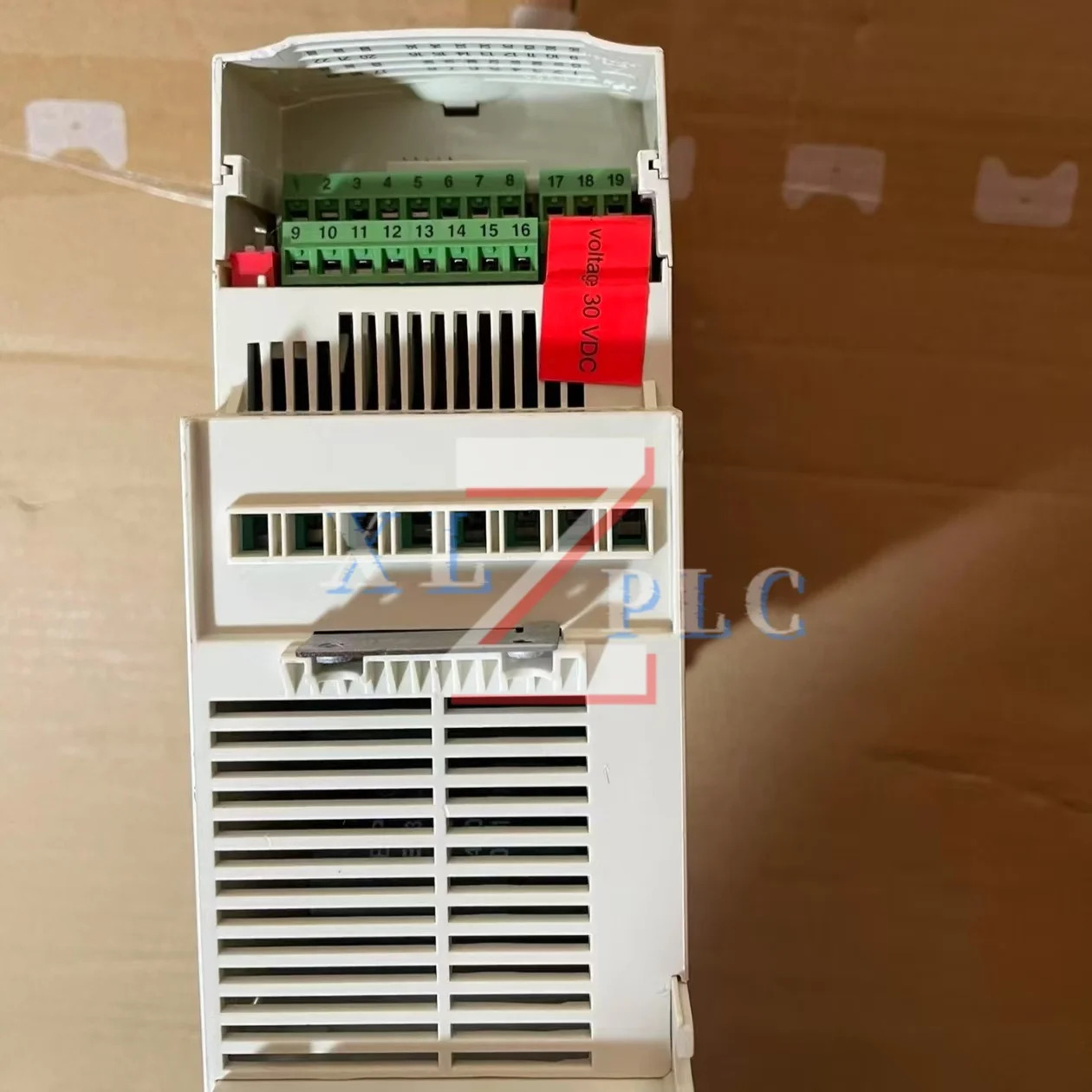 주파수 변환기 ACS355-03E-01A2-4 ACS355-03E-01A9-4 원본