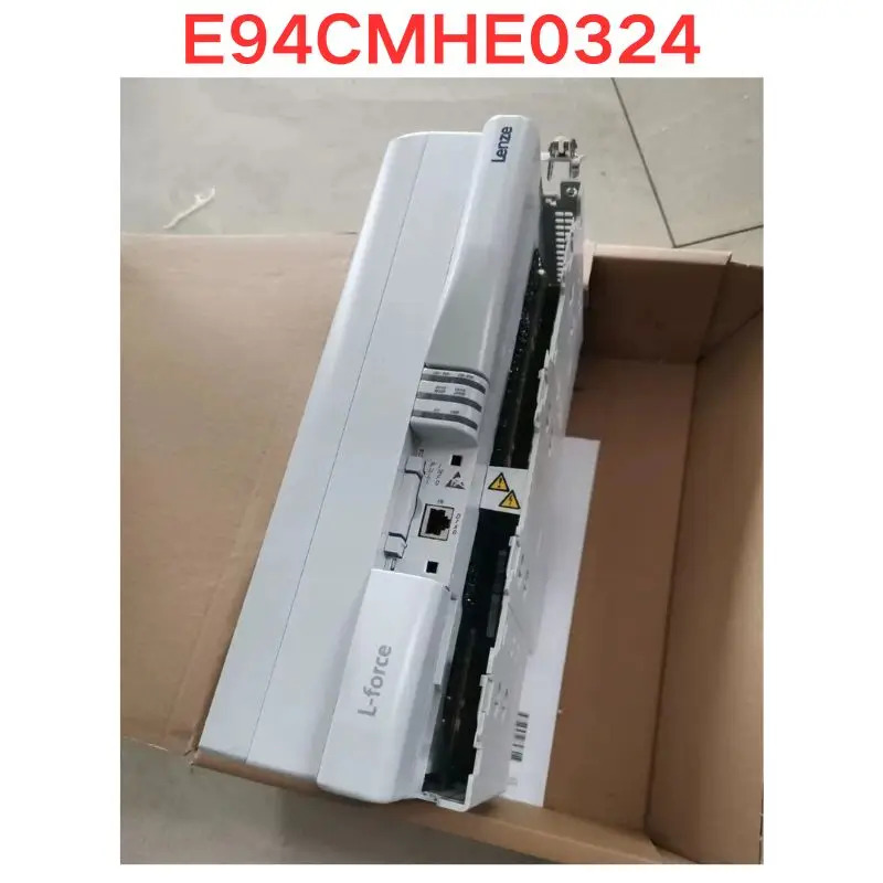오리지널 E94CMHE0324 주파수 변환기