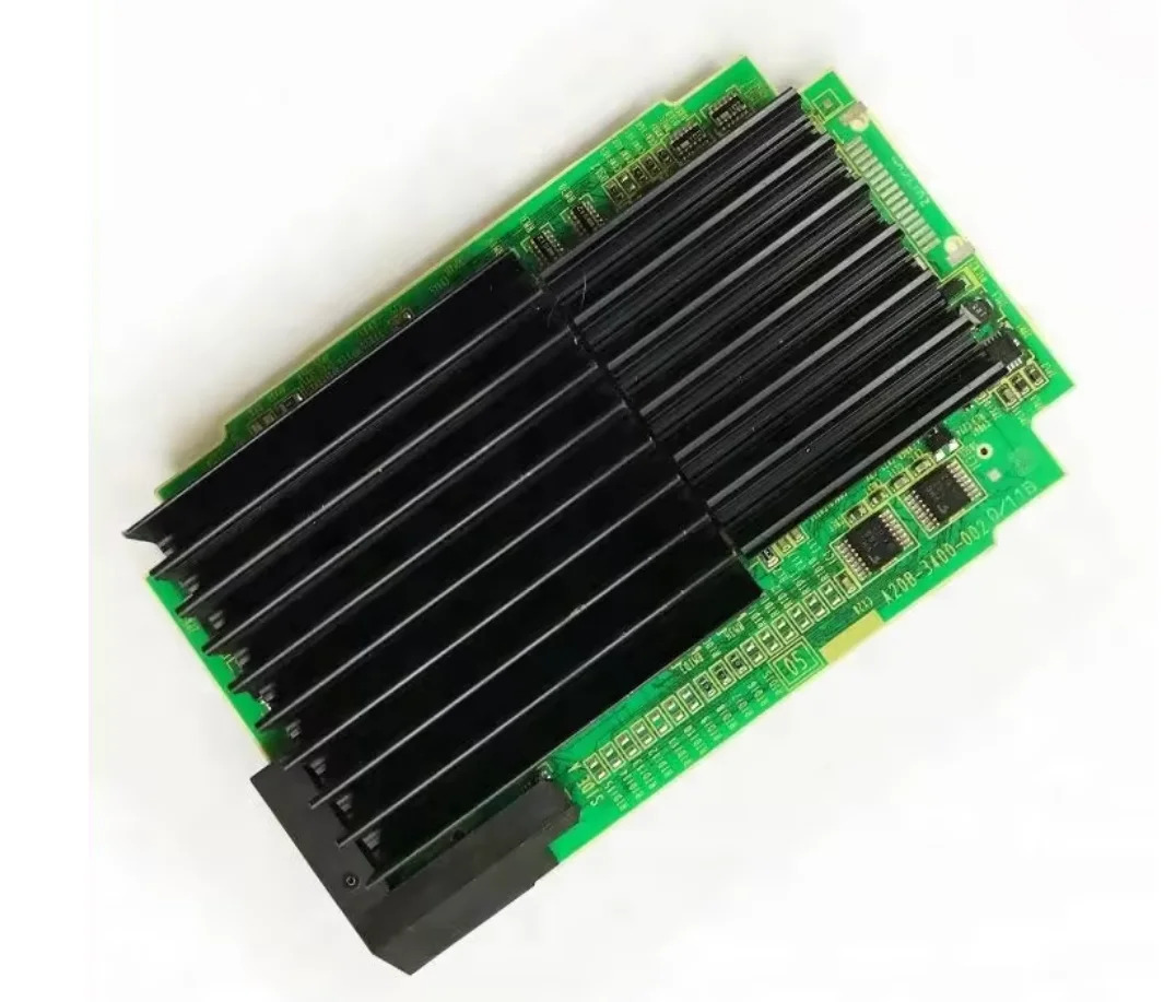 A20B-3400-0020 Fanuc는 회로 기판을 단장하고 리퍼를 거쳤습니다. A20B 3400 0020