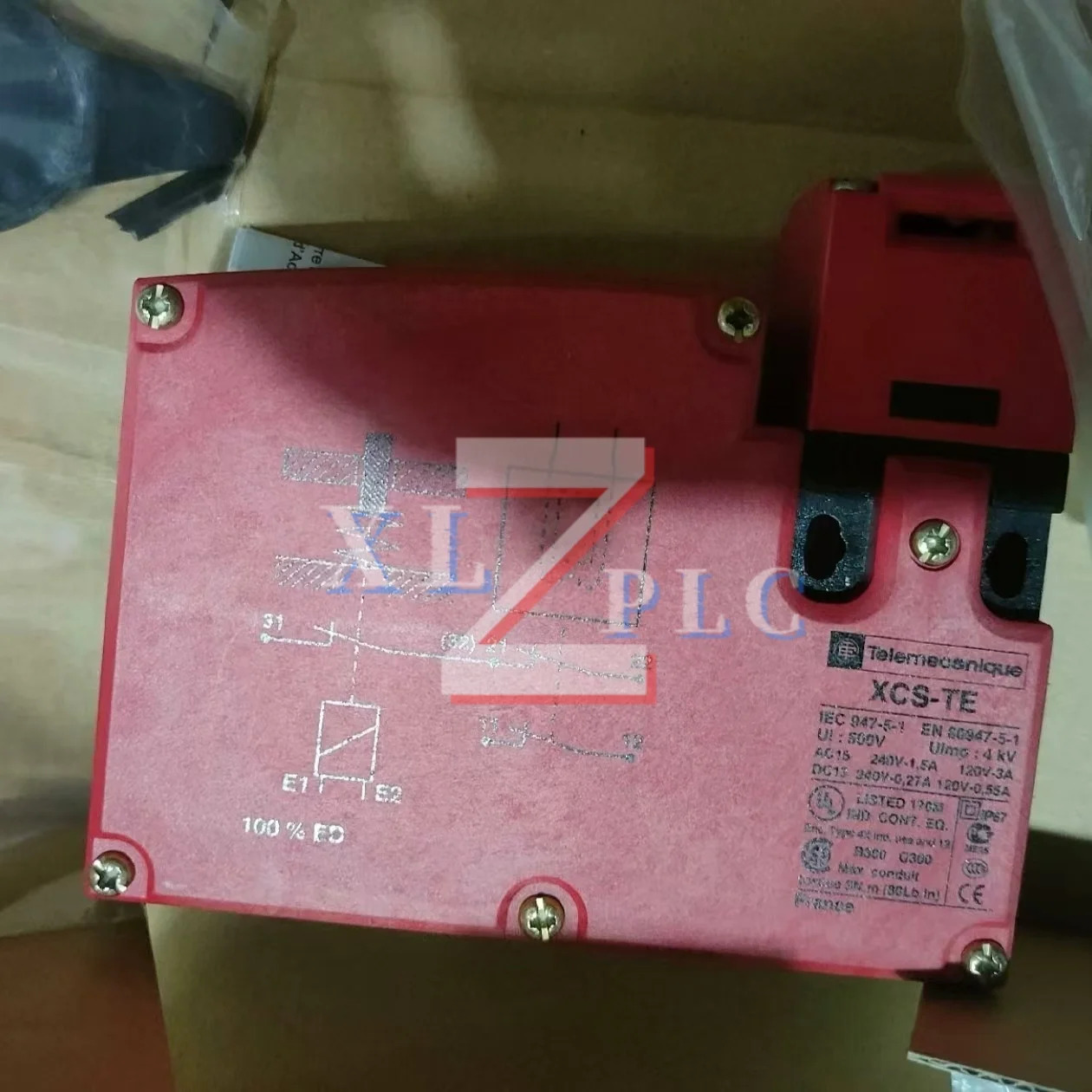 안전 도어 스위치 XCSE5312 XCSTE7311 XS7C4A1MPG13