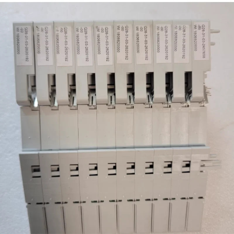 리퍼 BL20-4DO-24VDC-0.5A-P 6827023 모듈 OK