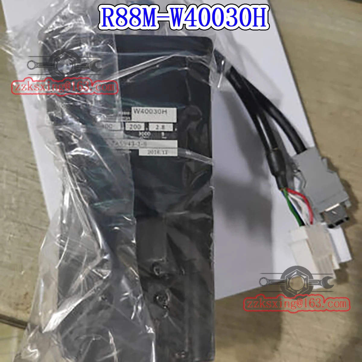오리지널 AC 서보모터 R88M-W40030H