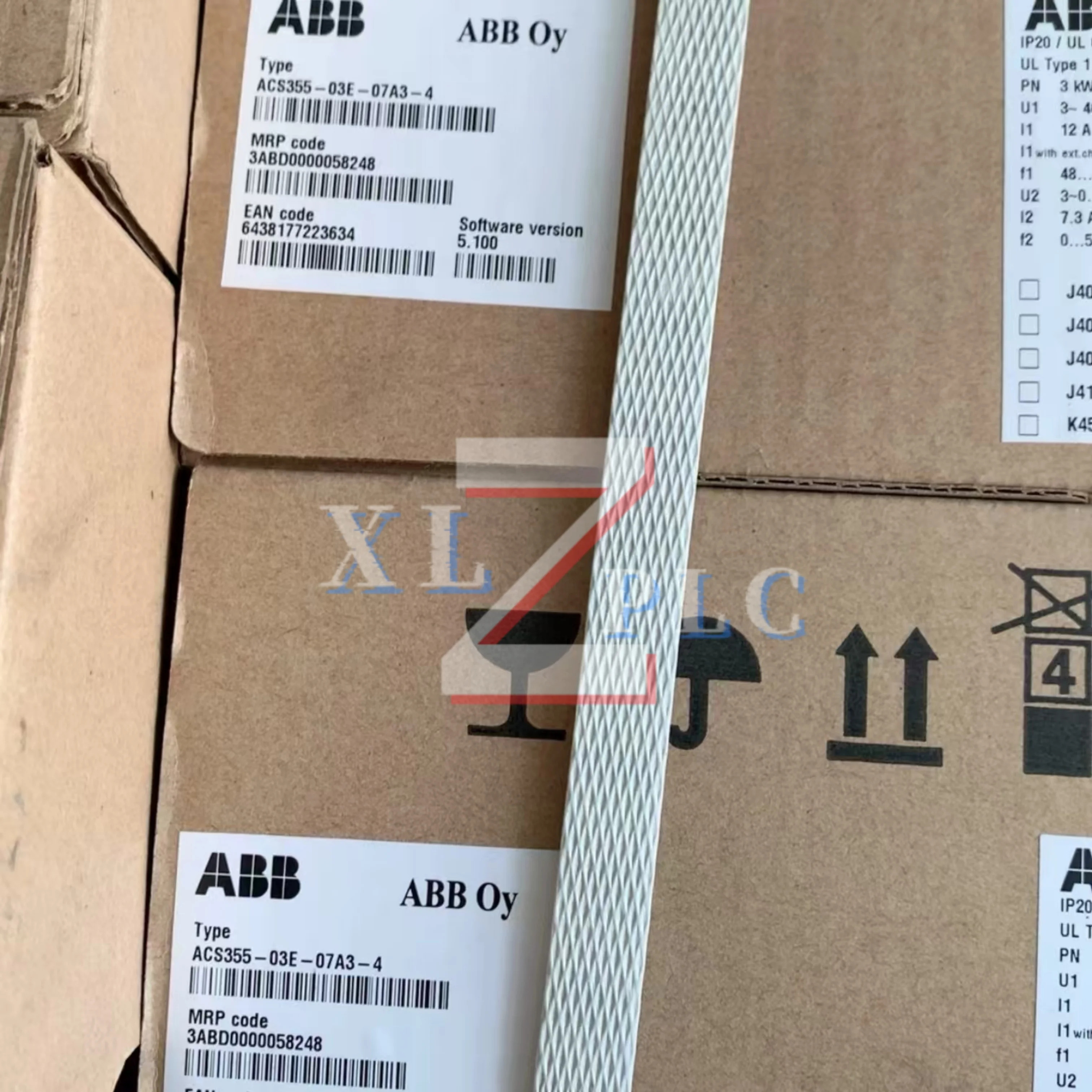 주파수 변환기 ACS355-03E-02A4-2 ACS355-03E-03A3-4