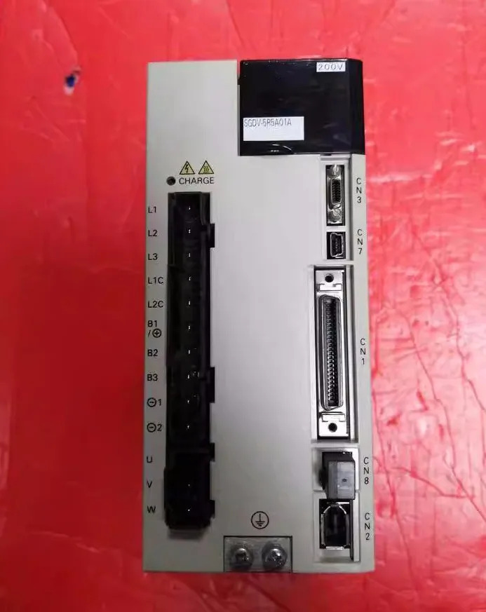 SGDV-5R5A01A 서보 드라이브 5.5A 750W 200-230VAC 50Hz 60Hz 신