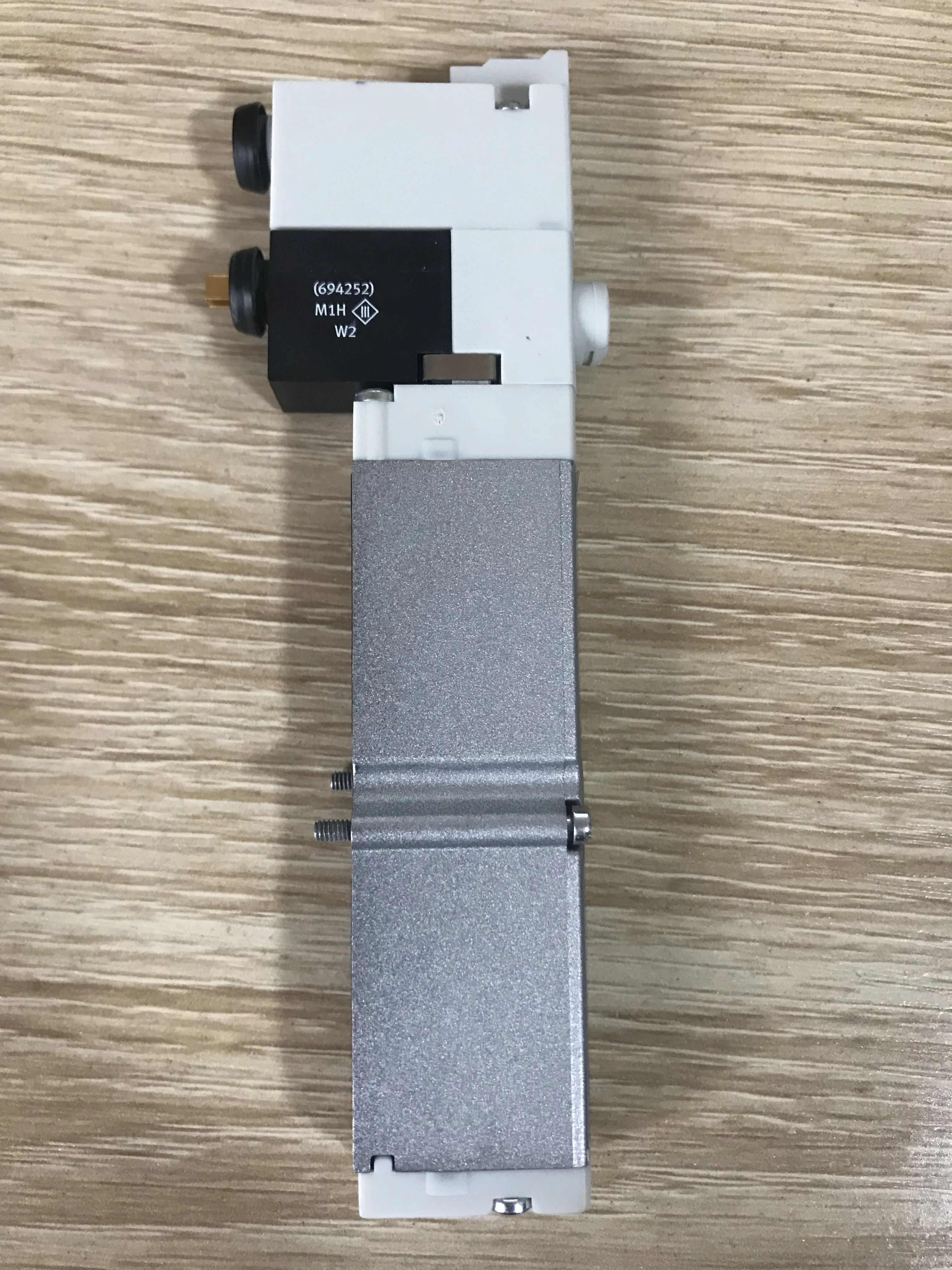 FESTO 솔레노이드 밸브 VMPA1-M1H-M-PI 신