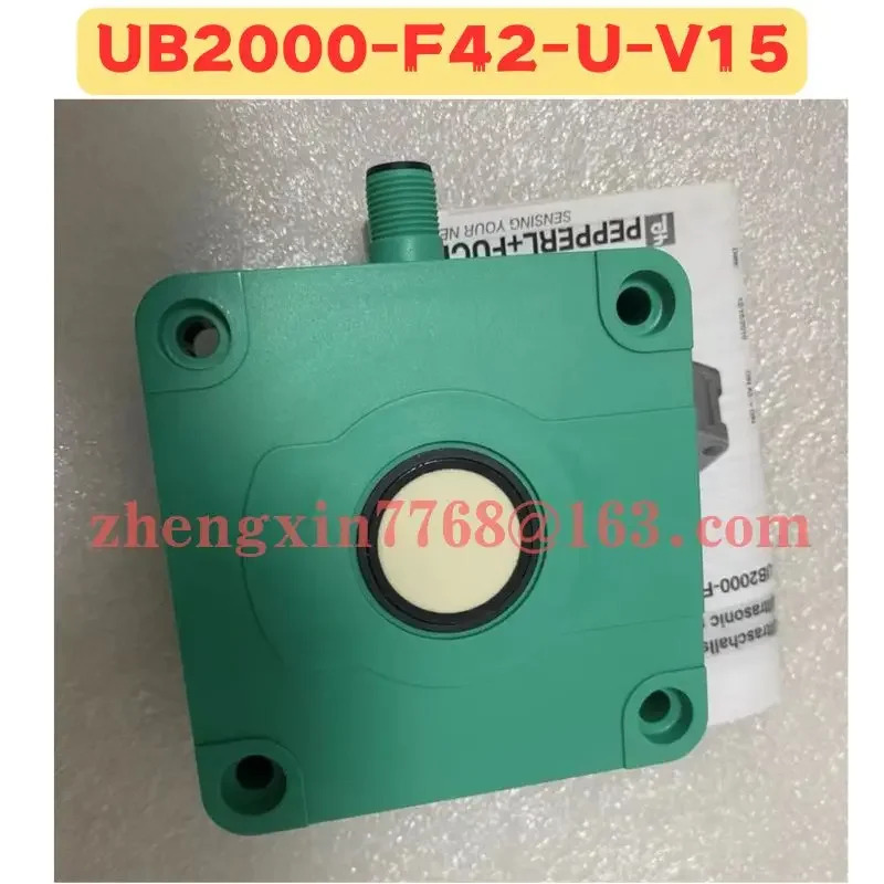 오리지널 UB2000-F42-U-V15 초음파 센서 UB2000 F42 U V15