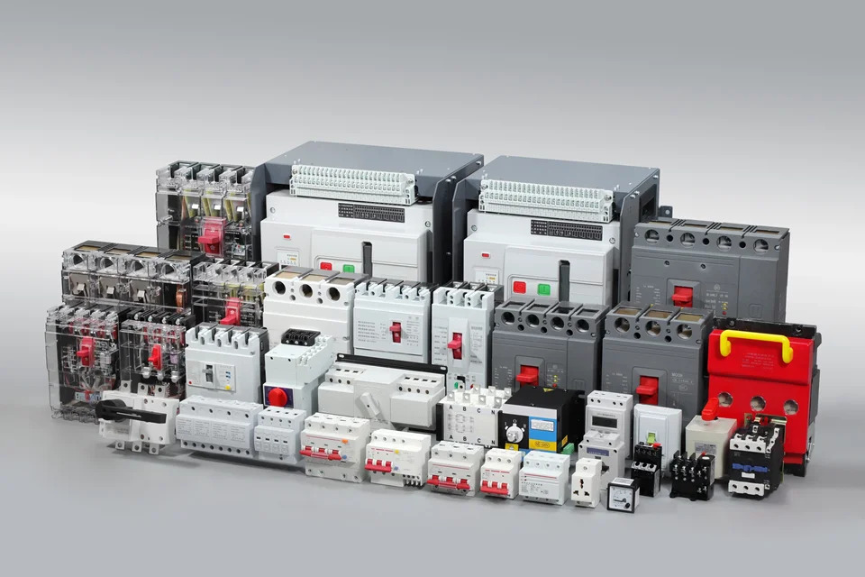 Usune Electric MCCB 몰드 케이스 차단기 DC 회로차단기 3 극 1250A 400V 690V 1000A 3P