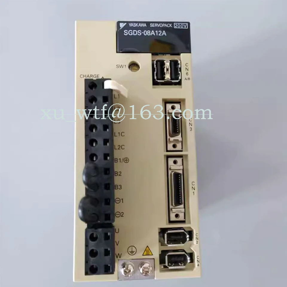 오리지널 AC 서보 드라이버 SGDS-08A12A 신