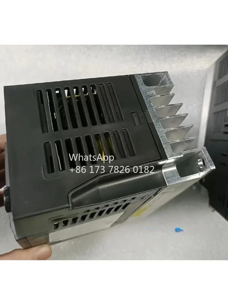 VFD2A8ME21ANNAA 리퍼된 인버터 0.4kW 리퍼 기능 OK