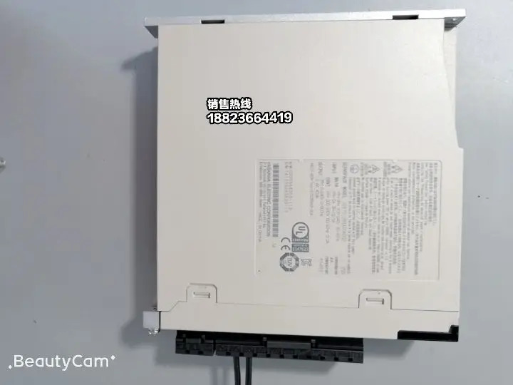 Yaskawa 서보 드라이브 SGD7S-2R8A00A002 SGD7S2R8A10A002 신
