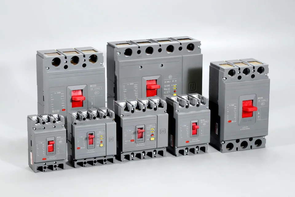 Usune Electric MCCB 몰드 케이스 차단기 DC 회로차단기 3 극 1250A 400V 690V 1000A 3P