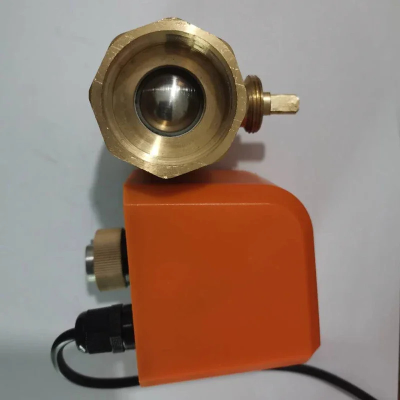 220V DC12V/24V 2선식 전기 볼 밸브전원이 공급되어 일반적으로 닫힌 솔레노이드 밸브가 열립니다. DN15 20 25 32 40