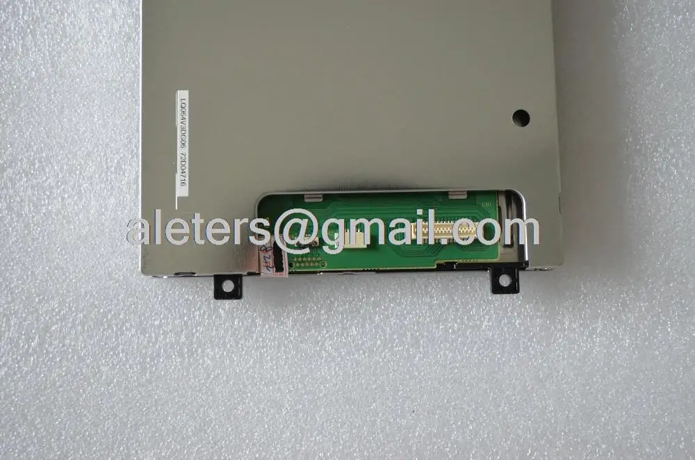 LCD 패널 LQ064V3DG06