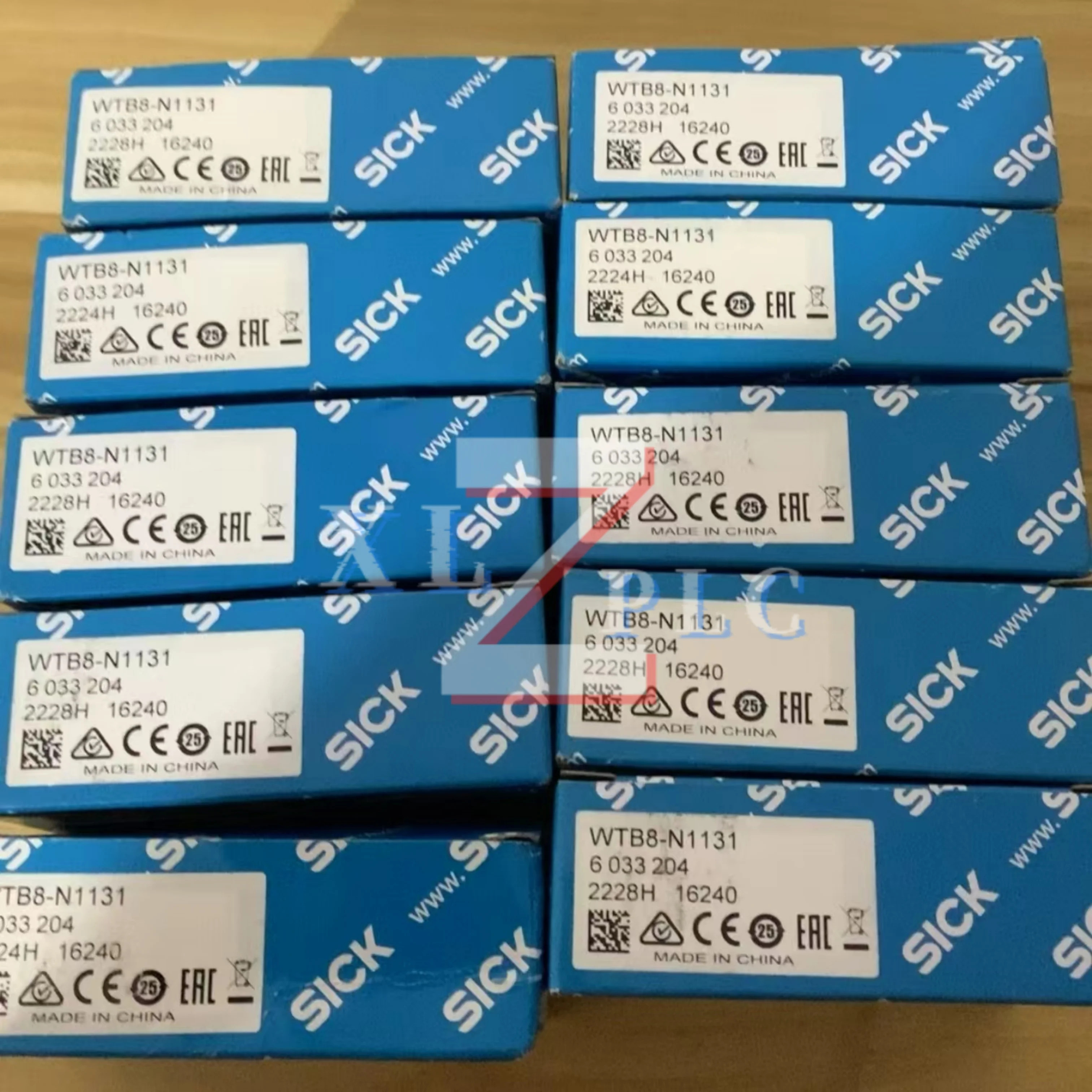 WTB8-N1131 오리지널 PLC 센서 NPN 케이블 배경 억제