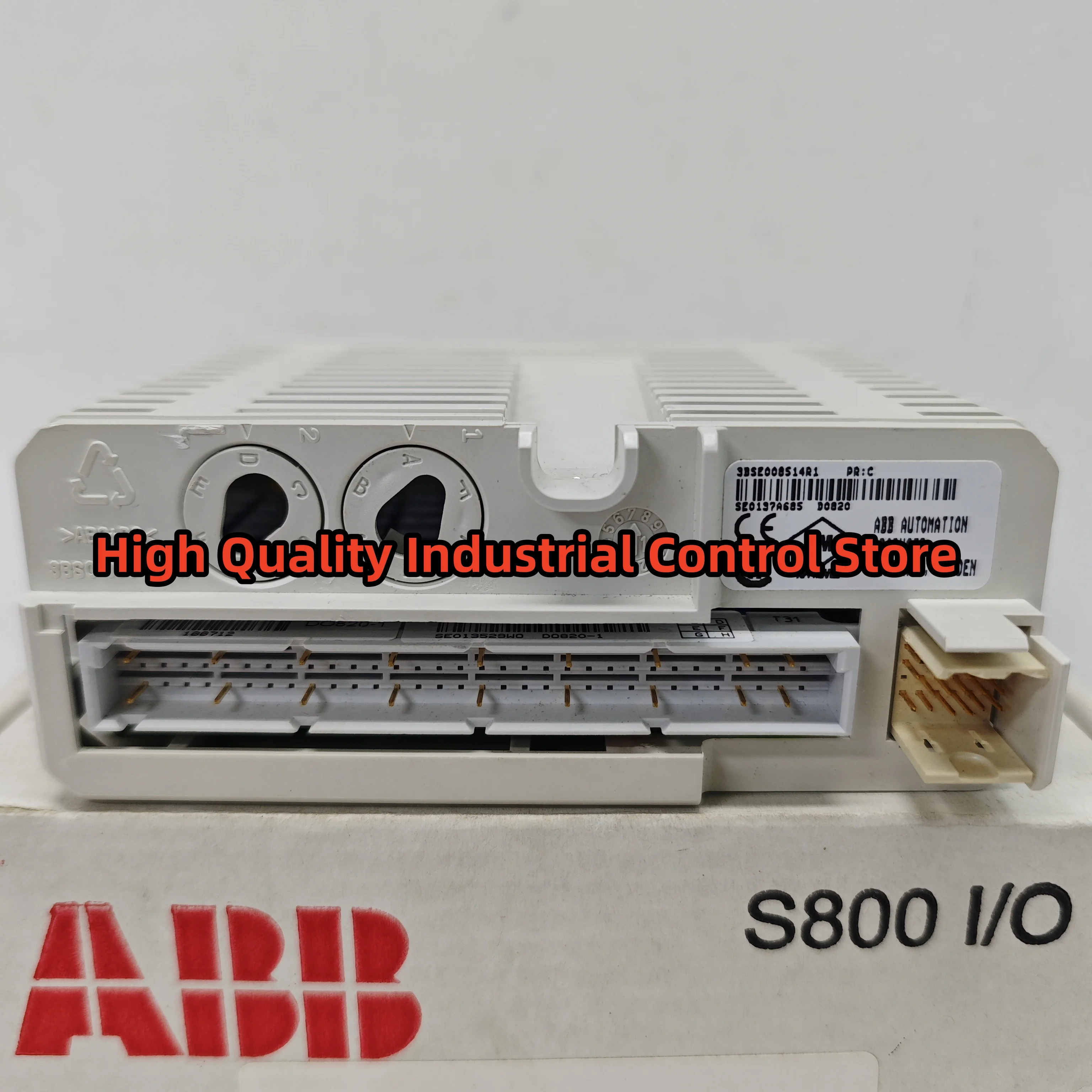 3BSE008514R1 DO820 PLC 원본