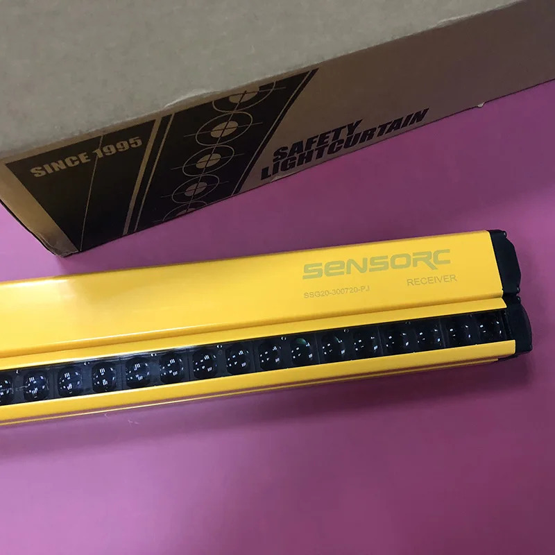 SENSORC SSG20-300720-PJ 안전 라이트 페널티개