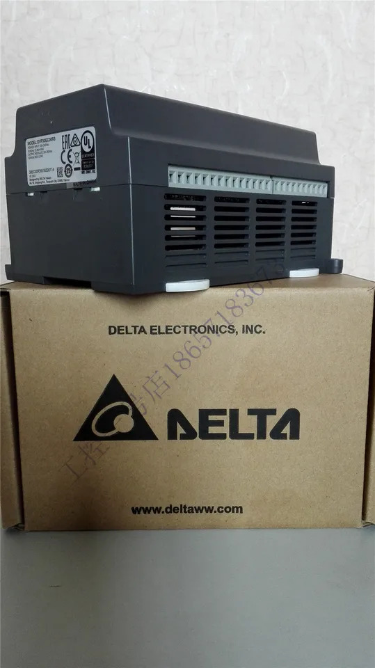 오리지널 델타 PLC 호스트 DVP30EC00T3 DVP30EC00R3 포장