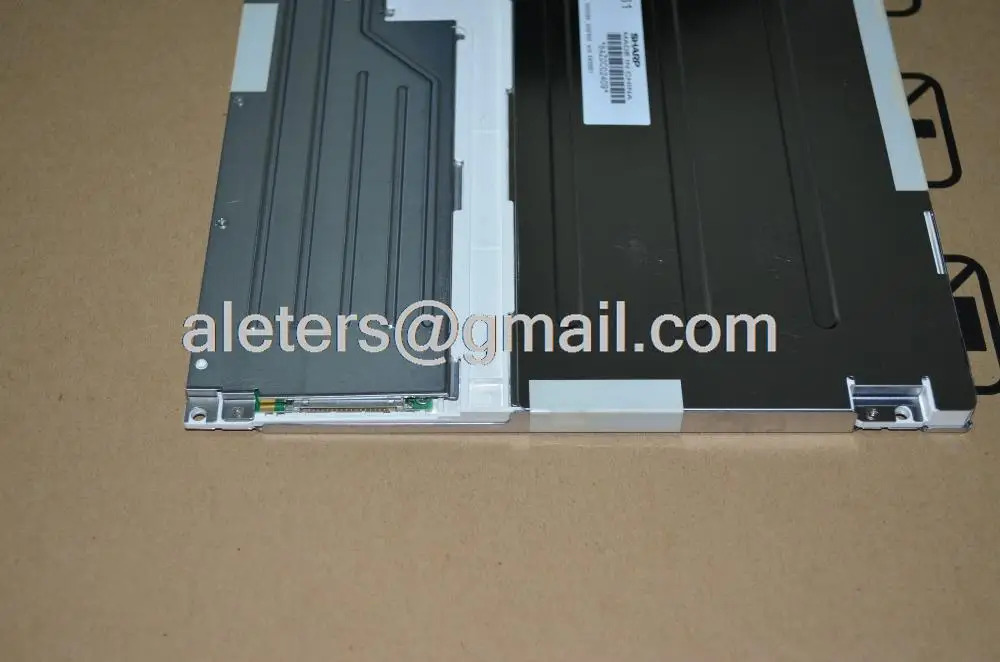 LCD 패널 LQ121S1LG61
