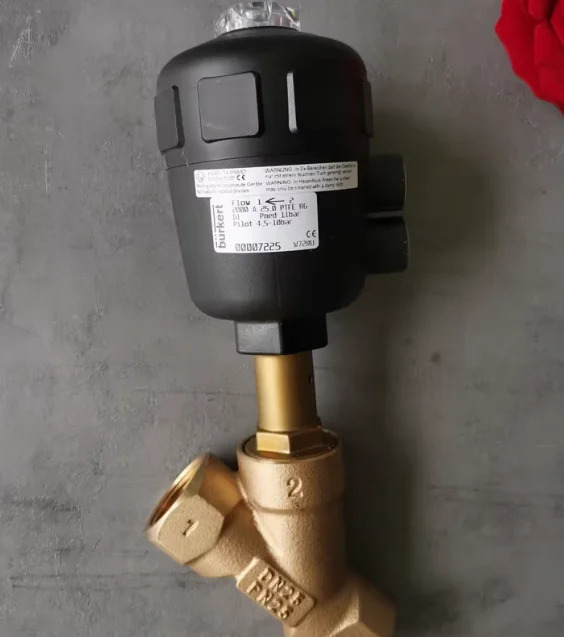 Burkert 스테인레스 스틸 앵글 시트 밸브 공압 2000A 25.0 PTFE RG G1 00007225