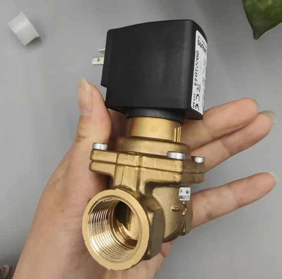 Burkert 솔레노이드 밸브 6281EV A 13.0 NBR M5 G1/2 24VDC 00221844