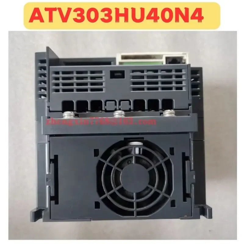 리퍼 주파수 변환기 정상 기능 완료 ATV303HU40N4