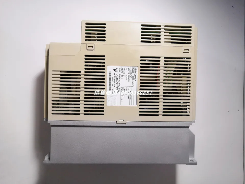 Yaskawa 서보 드라이브 SGDB-15ADPY8 SGDB-15ADP