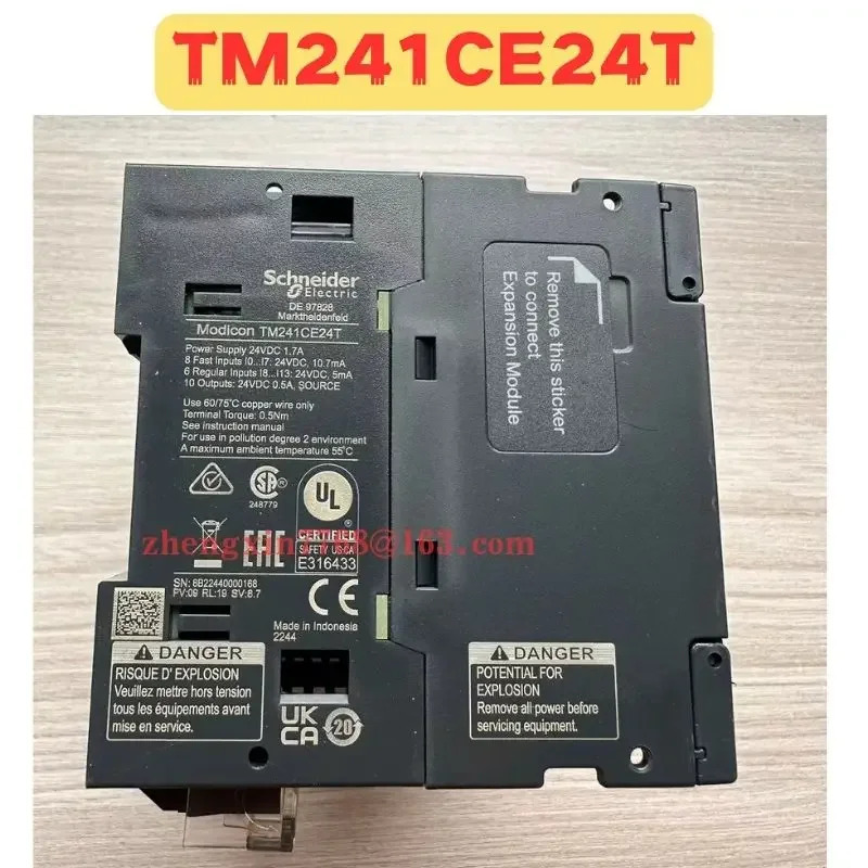 오리지널 PLC 모듈 TM241CE24T 신