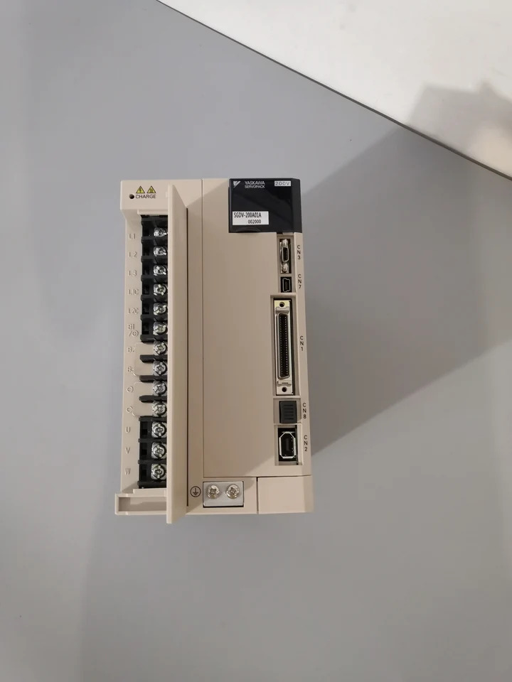 SGDV-200A01A002000 Yaskawa 서보 당일 신