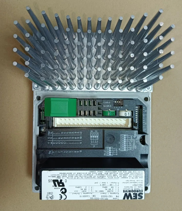 SEW EURODRIVE MOVIDRIVE MDX61B-0008-5A3-4-00 MM15D-503-00 MM11D-503-00 MM22D-503-00 MM07D-503-00 주파