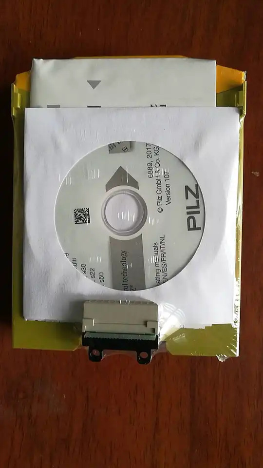 PNOZ Mi1p 납품 773400 PN0Z MI1P Pilz 안전 릴레이 포장