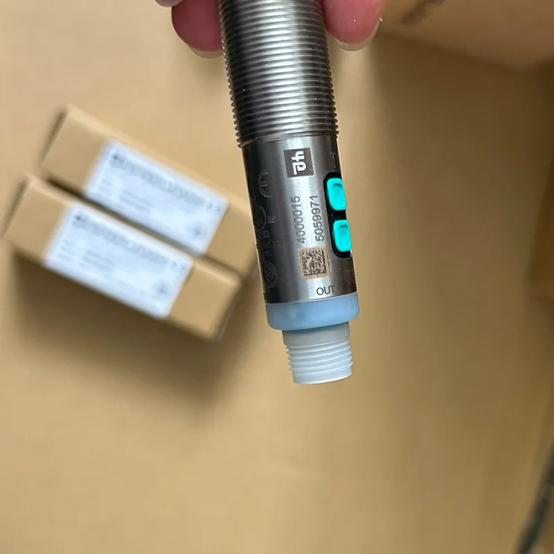 독일 센서 UC500-18GS-2EP-IO-V15
