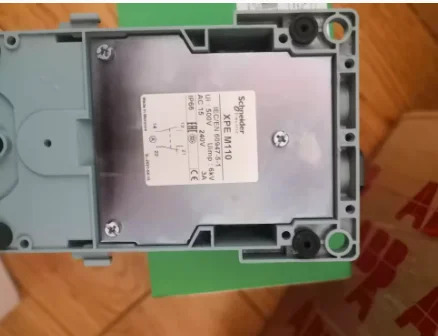 SCHNEIDER 풋 스위치 XPEM310 XPEM110 오리지널