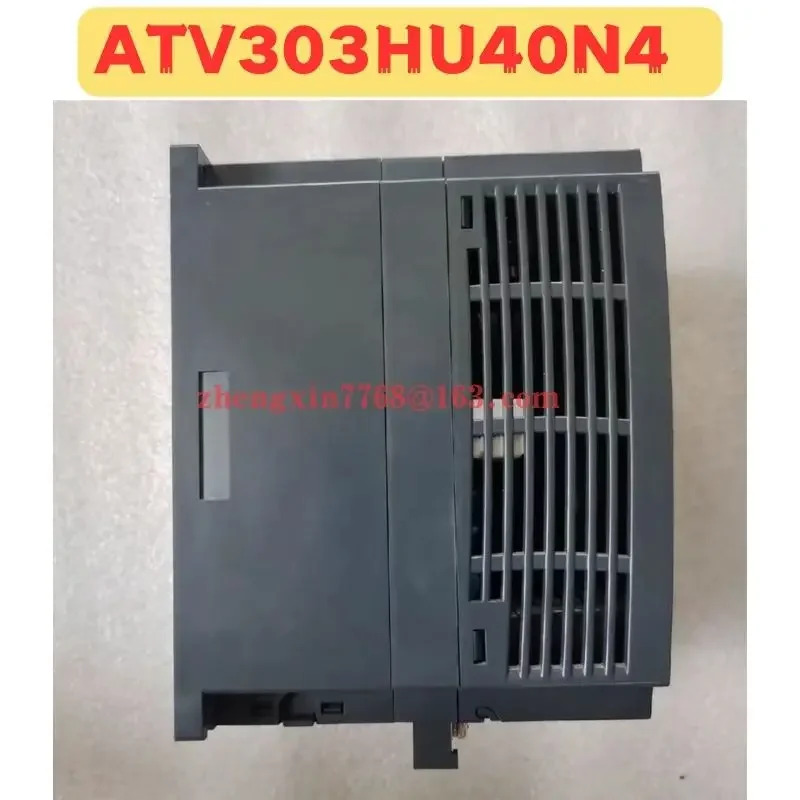 리퍼 주파수 변환기 정상 기능 완료 ATV303HU40N4