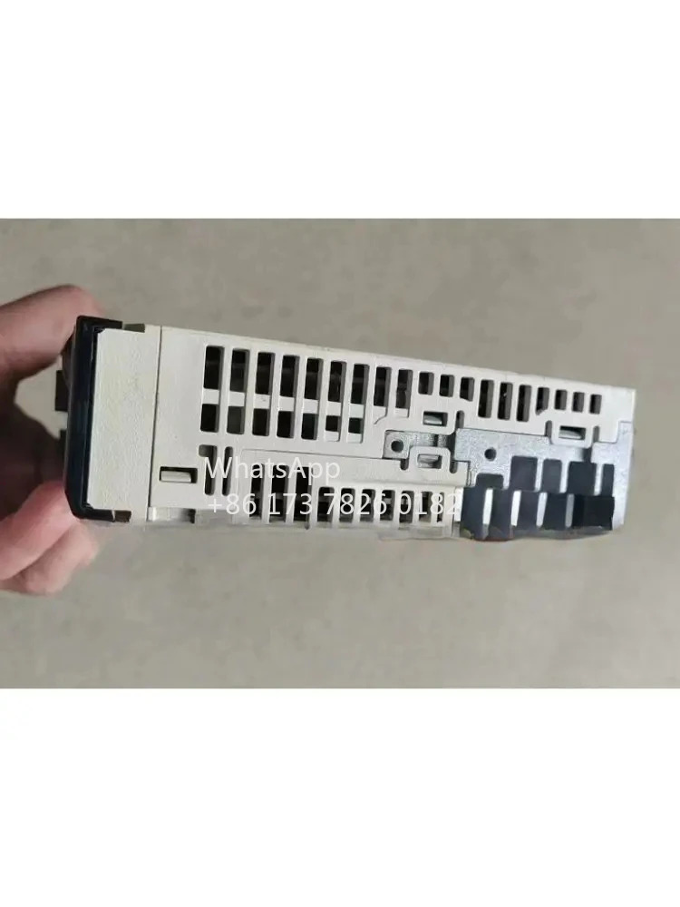 SGD7S-R90A20A 리퍼 서보 드라이브 100W 기능 OK