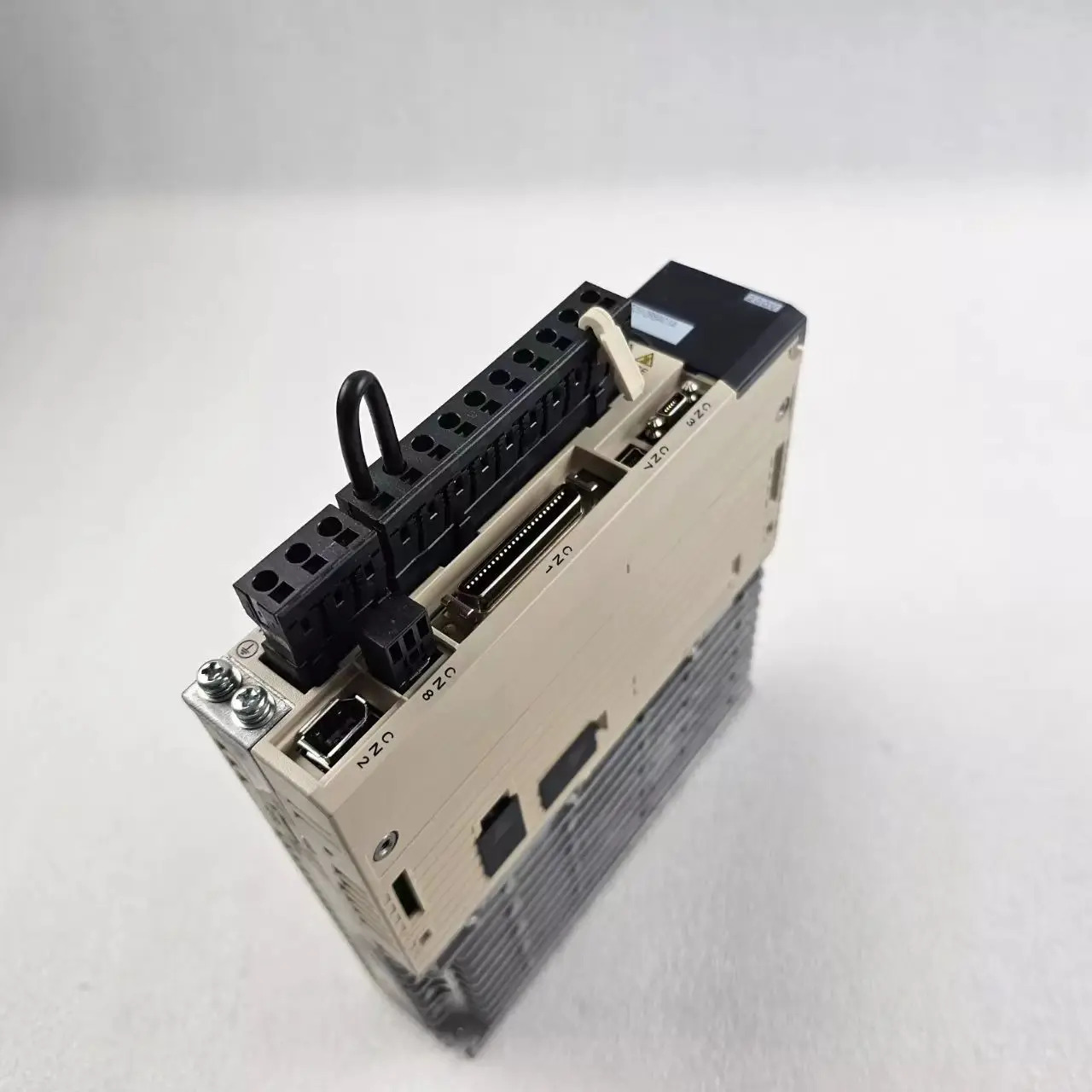 SGDV-2R8A01A 서보 드라이버 SGDV2R8A01A