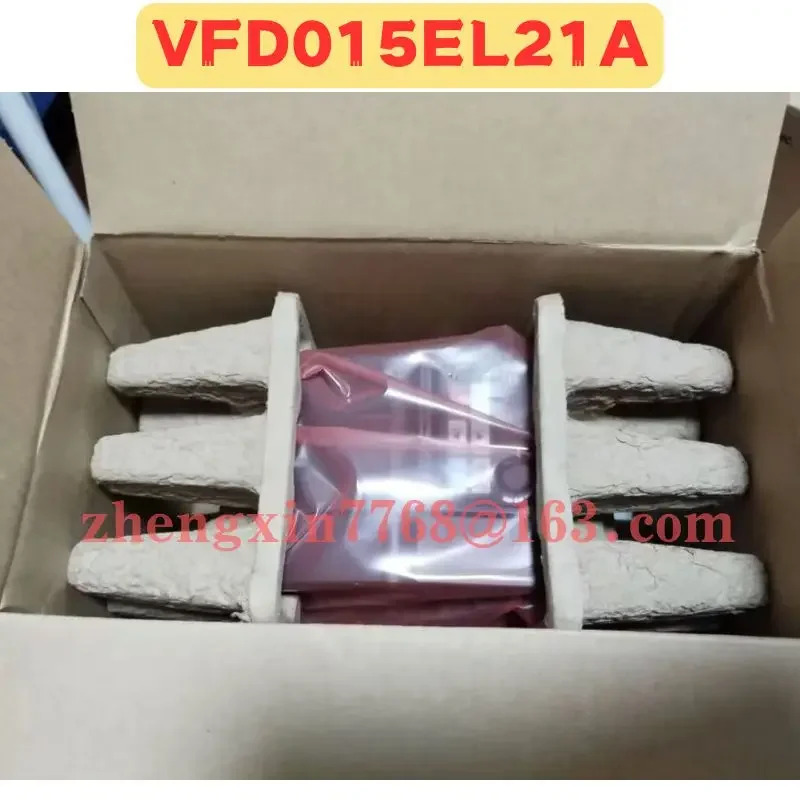 오리지널 주파수 변환기 VFD015EL21A 신